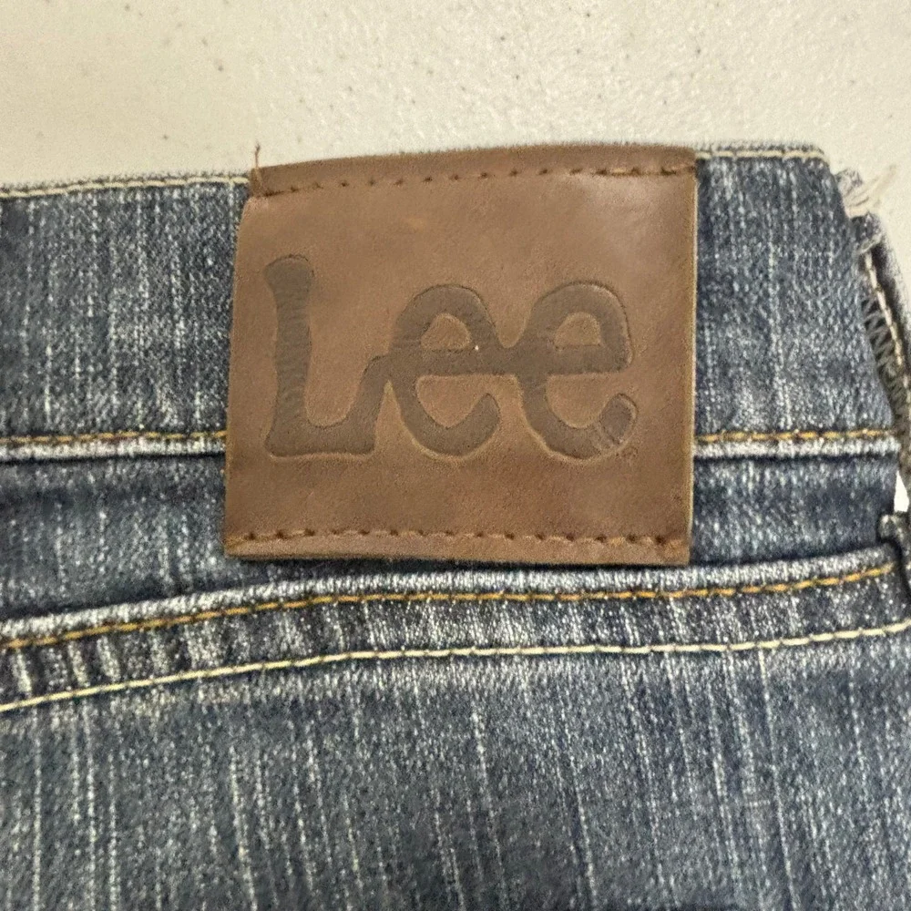 Lee Regular Fit Mens Jeans Medium Wash Straight Leg Denim Blue 37x30 Distressed